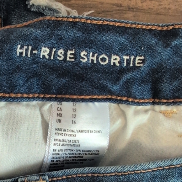 American Eagle Vintage Super Stretch Cut Off Hi Rise Shortie 12    -630B - Picture 7 of 9